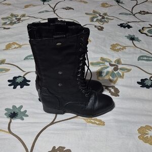 TOP Moda Black Lace-Up Boots